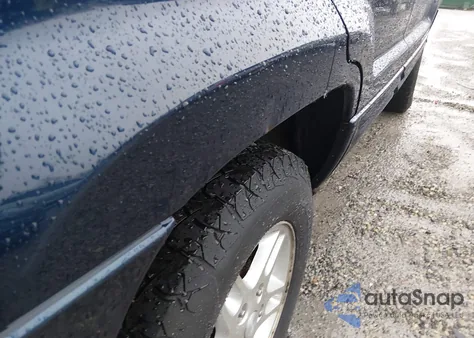 2002 Jeep Grand Cherokee Laredo z USA, uszkodzony, nr VIN 1J4GW48S62C263924